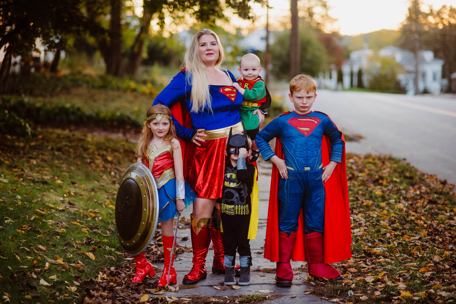 Superhero Team-Up - Wonder Mom and Mini Superman